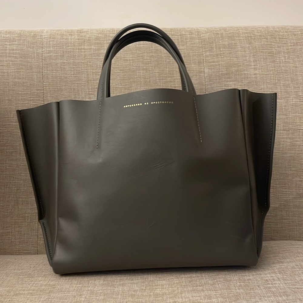 ampersand as apostrophe half tote